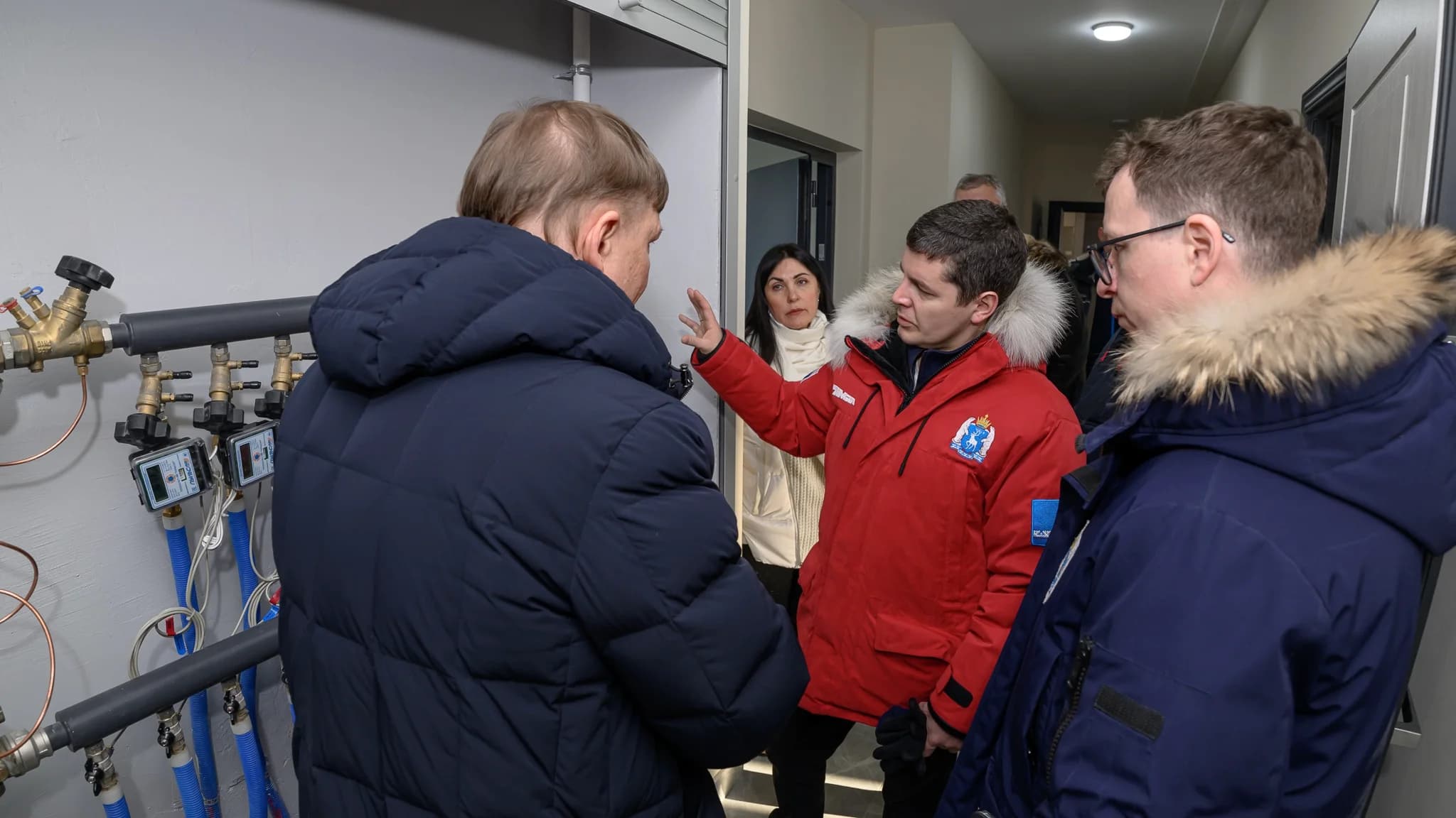 Дмитрий Артюхов осмотрел ряд объектов в Харпе и Лабытнанги