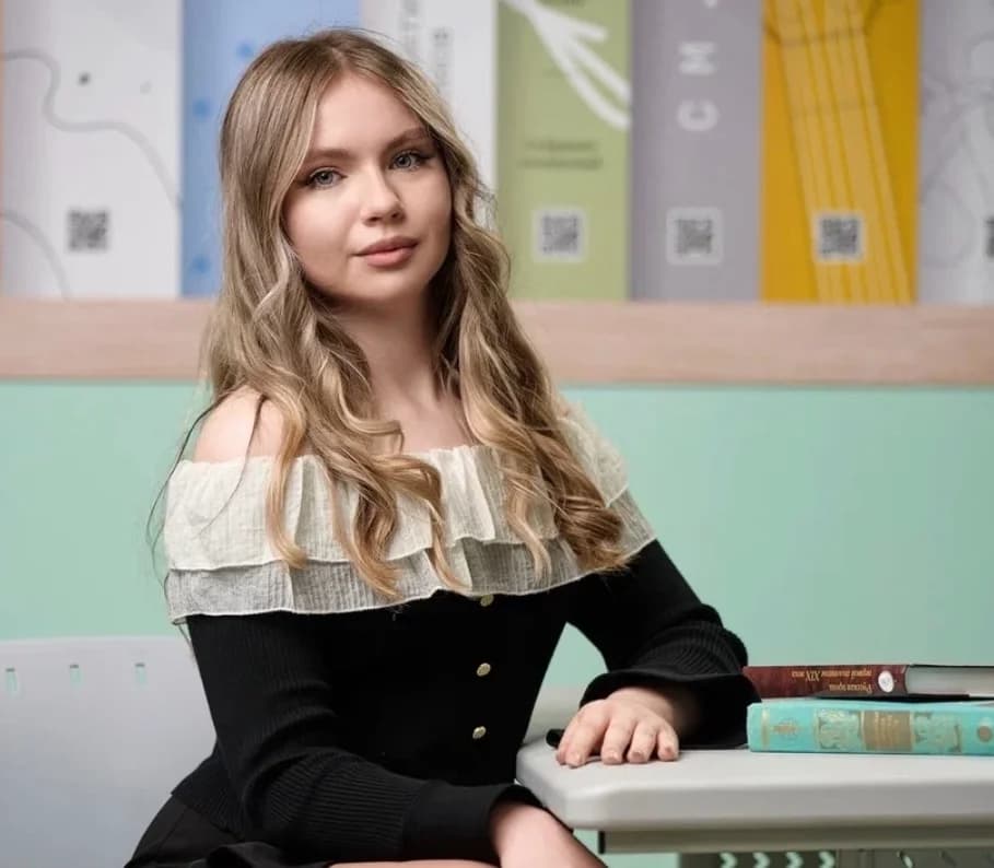Полина Овчарова