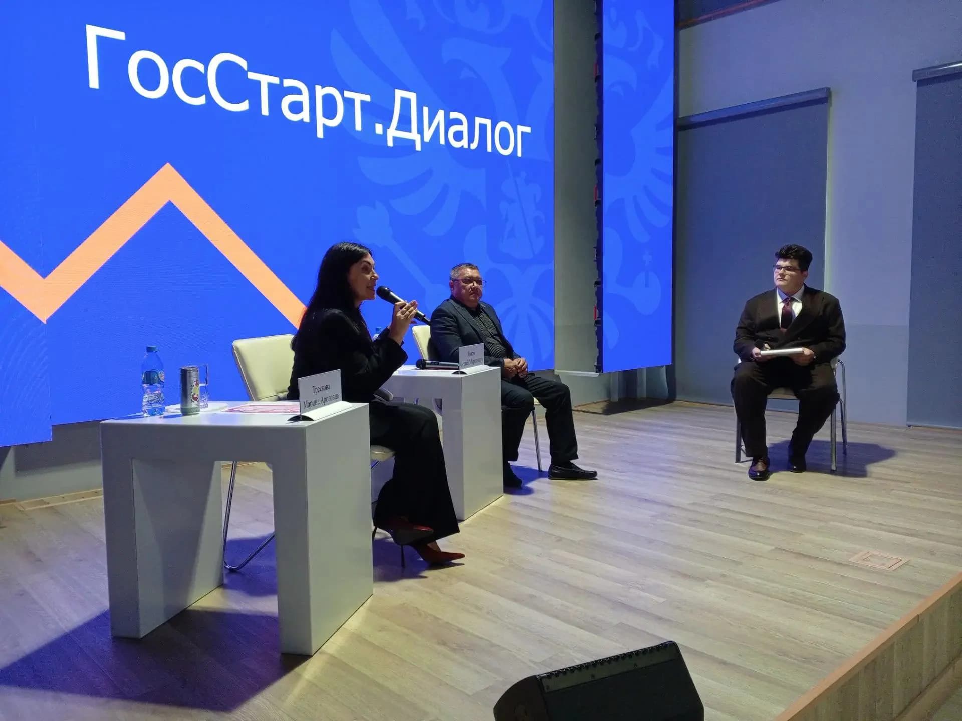 Встреча с молодежью в Лабытнанги
