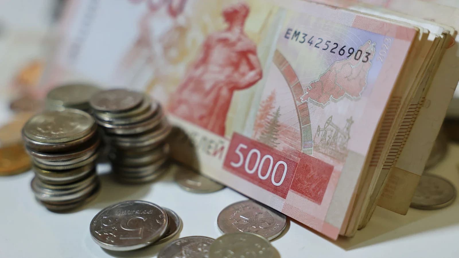 Среднемесячная начисленная зарплата в ЯНАО за год увеличилась на 9%