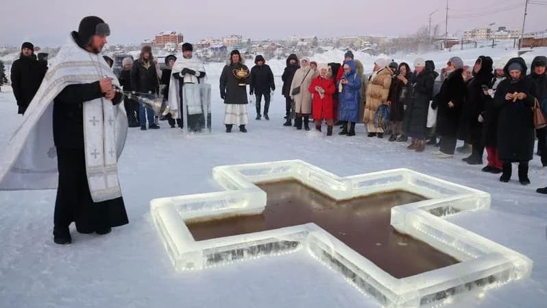 Больше тысячи приуральцев окунулись в ледяную иордань в Крещение