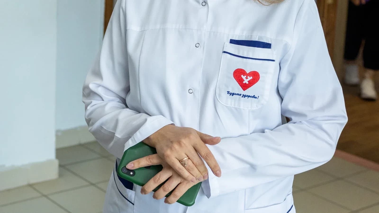 Медработники Приуралья получат новую корпоративную униформу