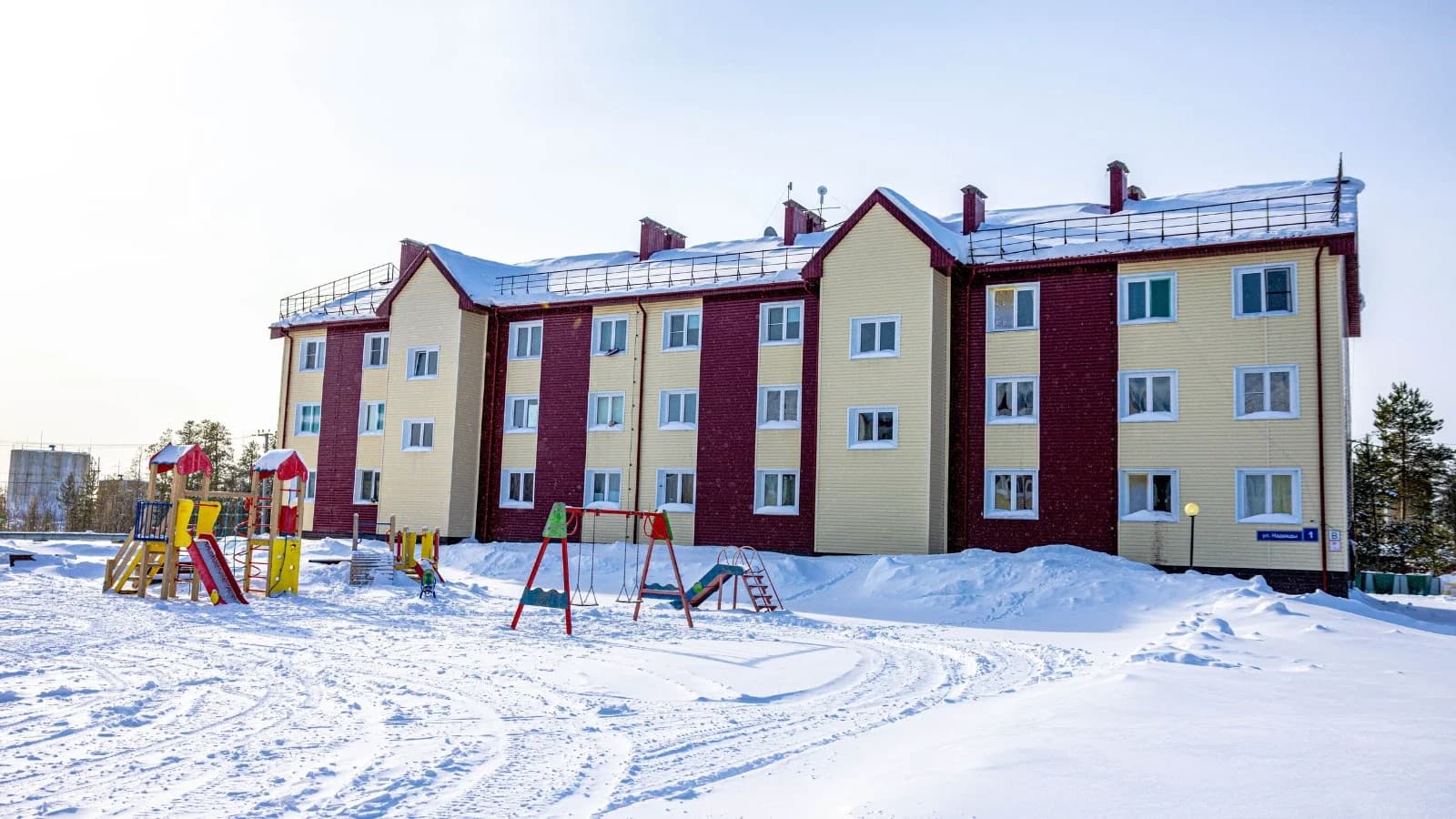 Жилищные свидетельства вручили восьми семьям Приуралья