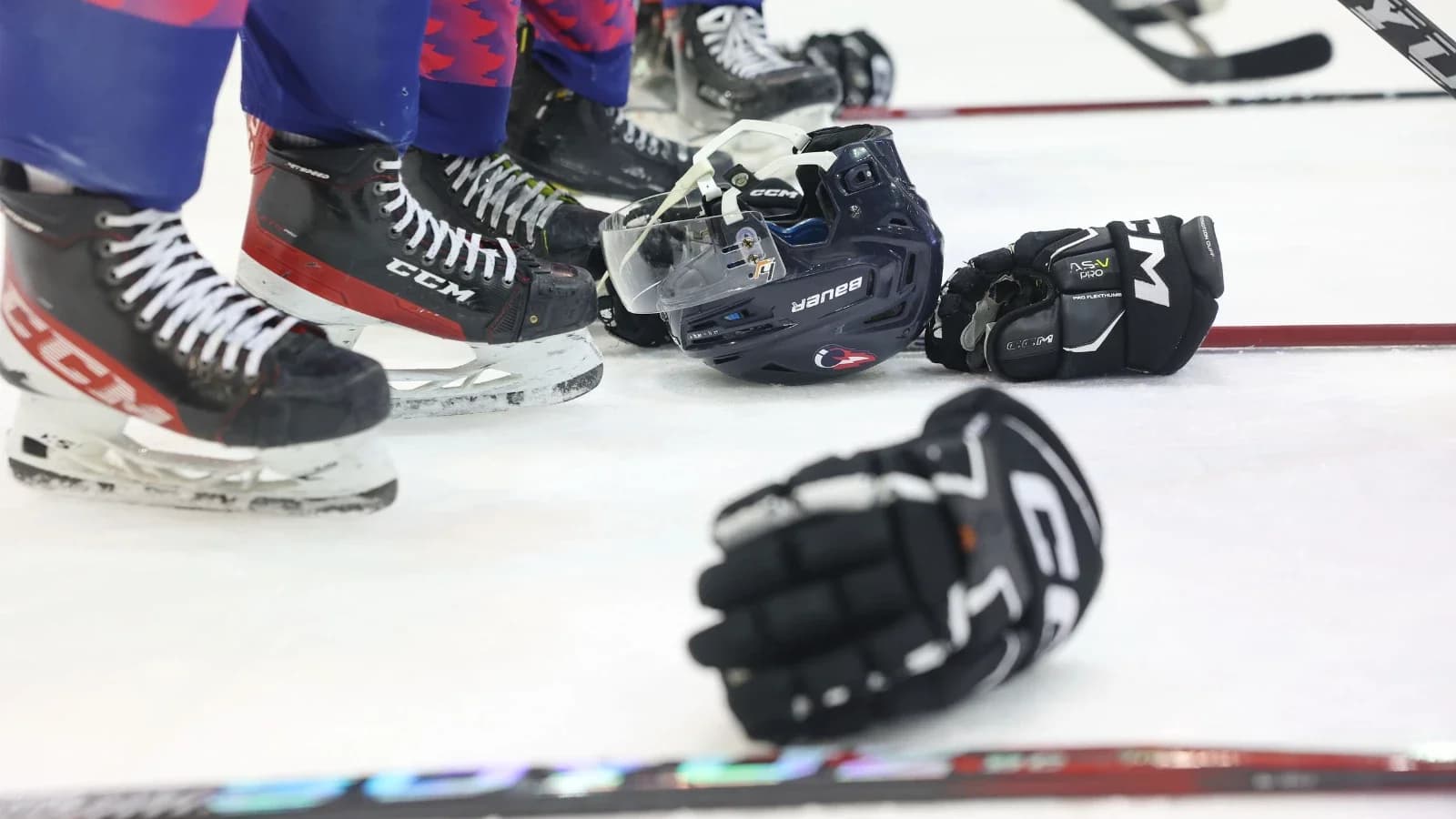 Хоккеисты Лабытнанги завоевали Кубок памяти героя Игоря Щеглова