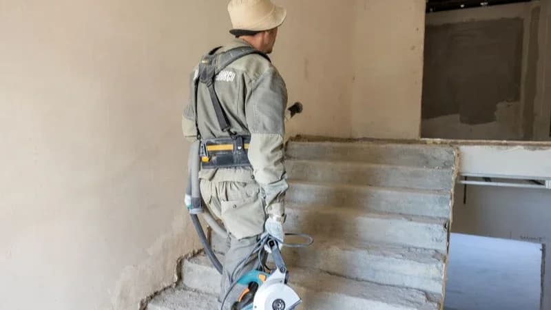 Нелегальный плиточник уедет домой за счет горе-работодателя из Лабытнанги