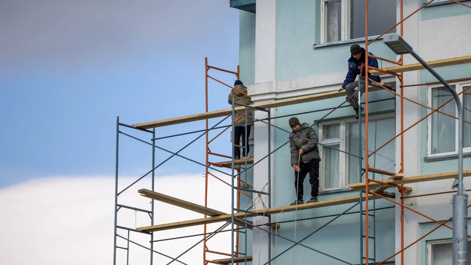 В Аксарке объявлен конкурс на разработку проектов ремонта фасада и электроснабжения