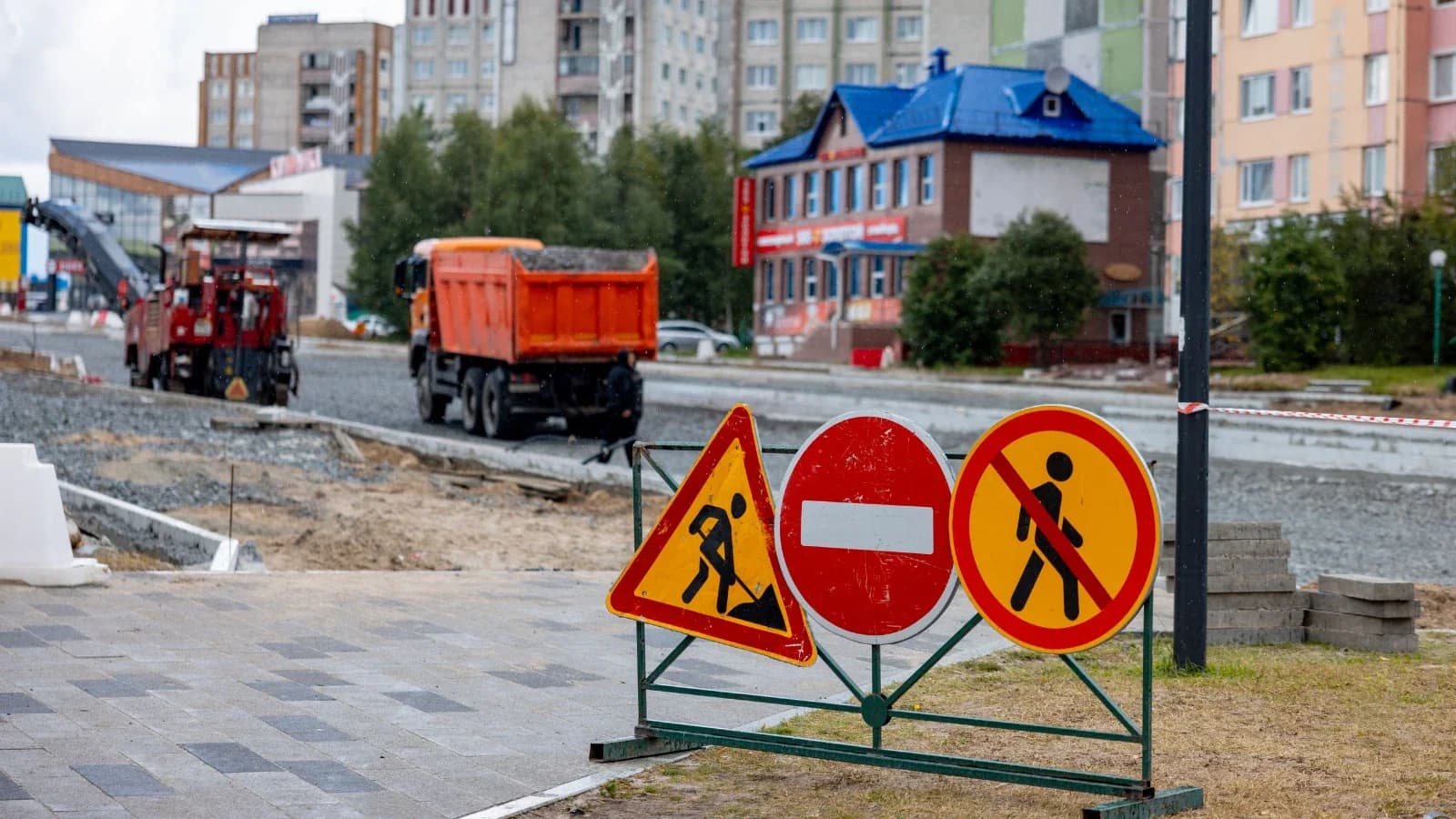 В Приуралье обновят 5,7 км дорог: в ЯНАО стартовал сезон ремонта