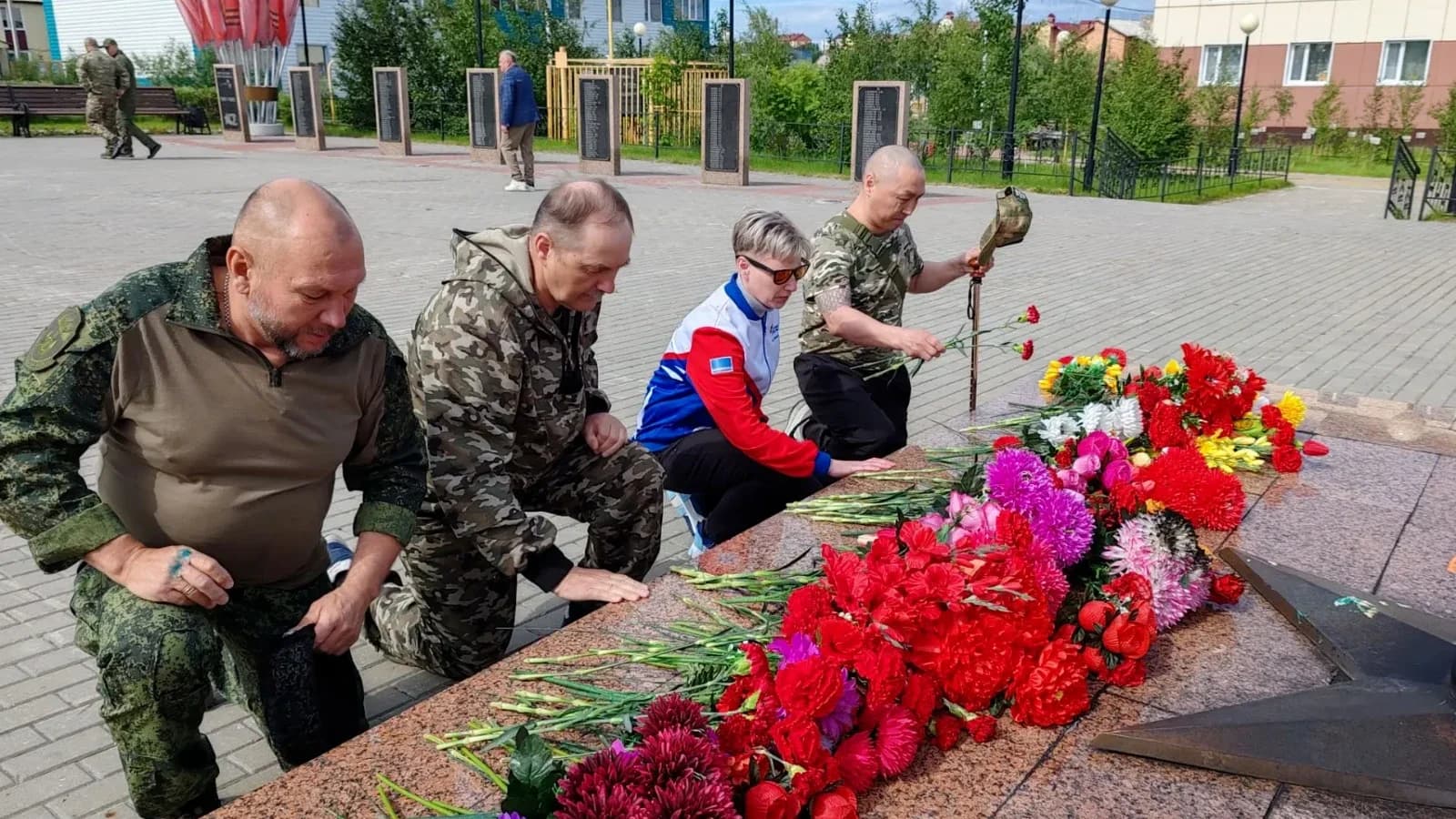 В Аксарке прошли памятные мероприятия в честь ветеранов боевых действий