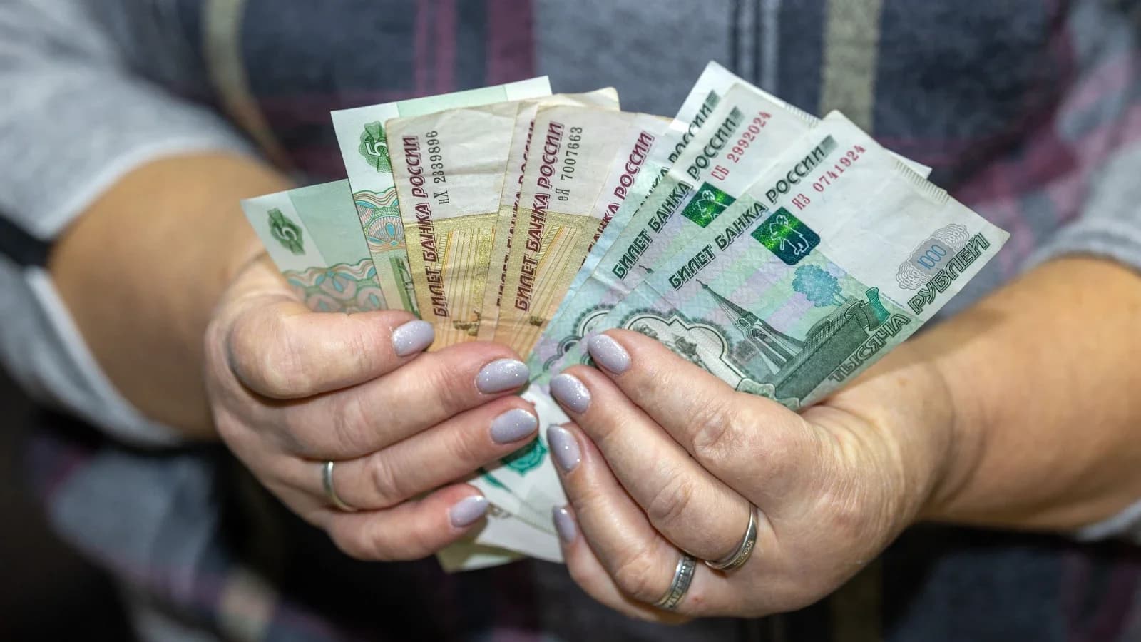 В Лабытнанги женщина получила пенсию после вмешательства прокуратуры