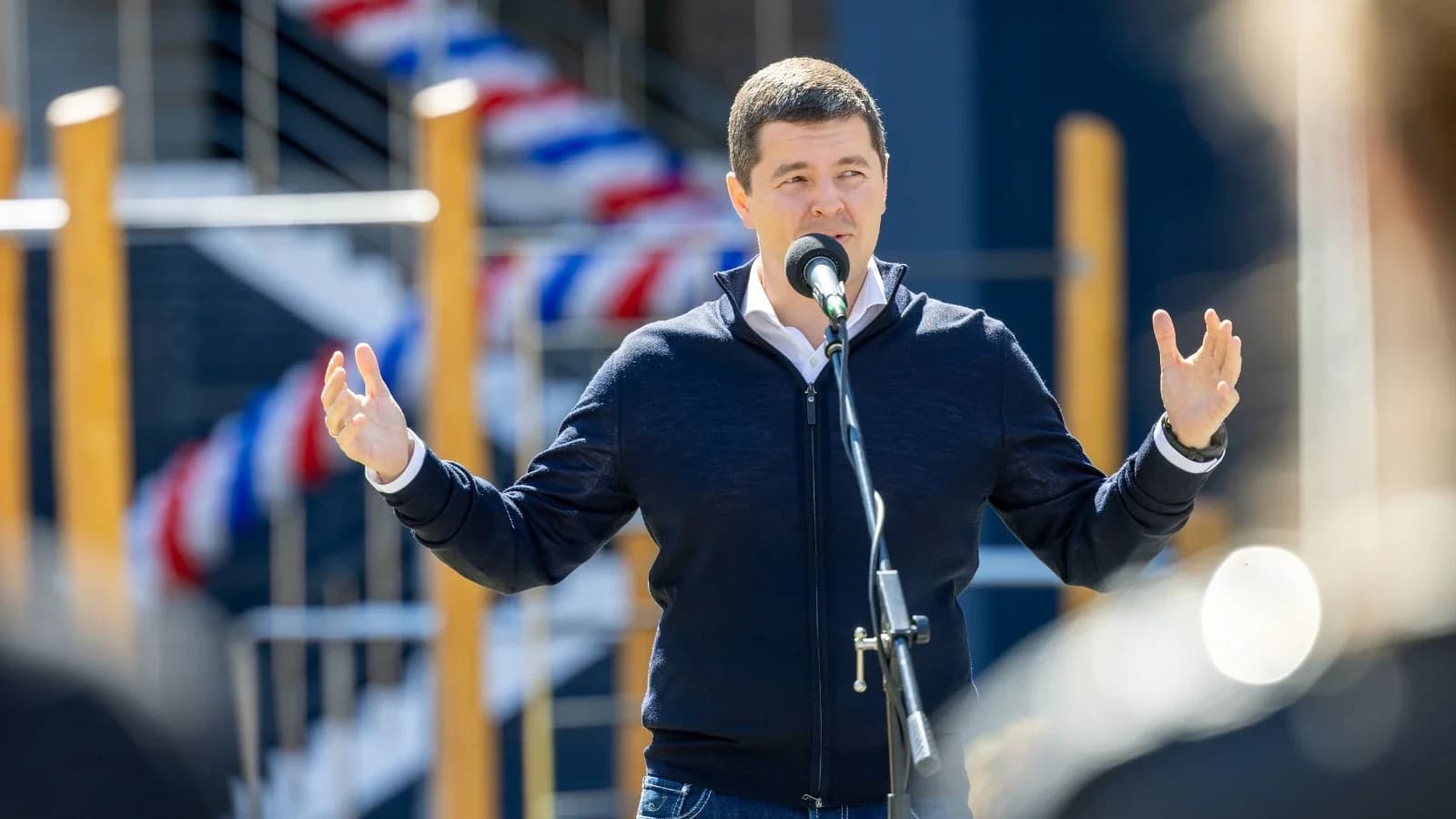 Важны успеваемость и активность: губернатор ЯНАО рассказал детям, как попасть на стажировку в органы власти