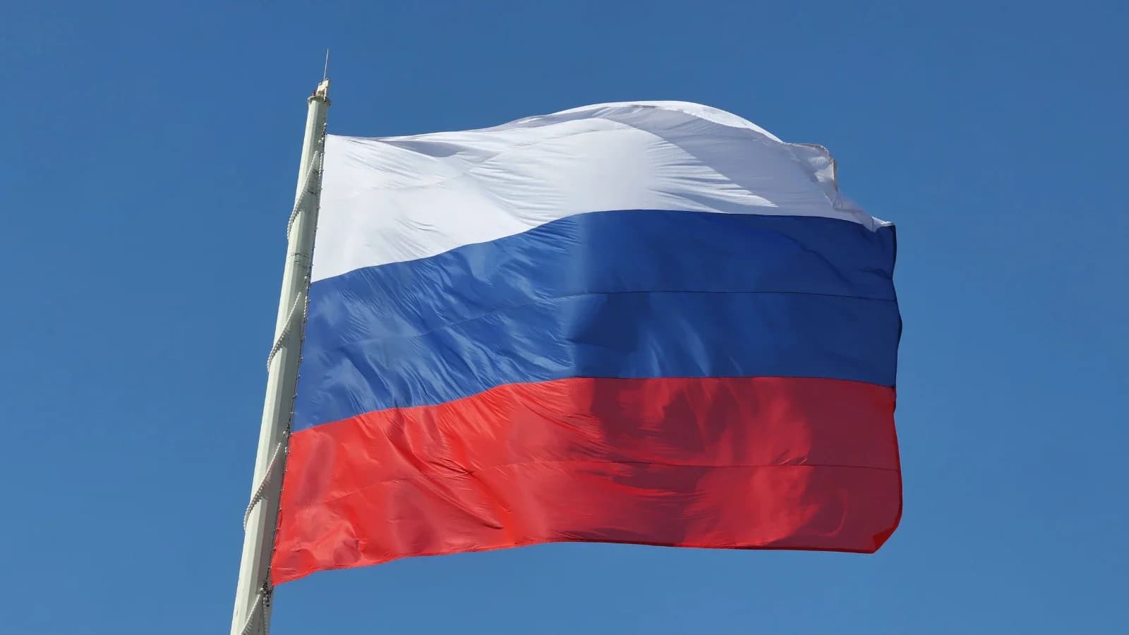 В Большом Приуралье развернется праздничный марафон ко Дню флага России