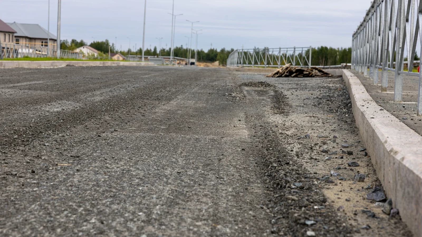 В Приуралье ищут подрядчика для благоустройства дворовой территории в Катравоже