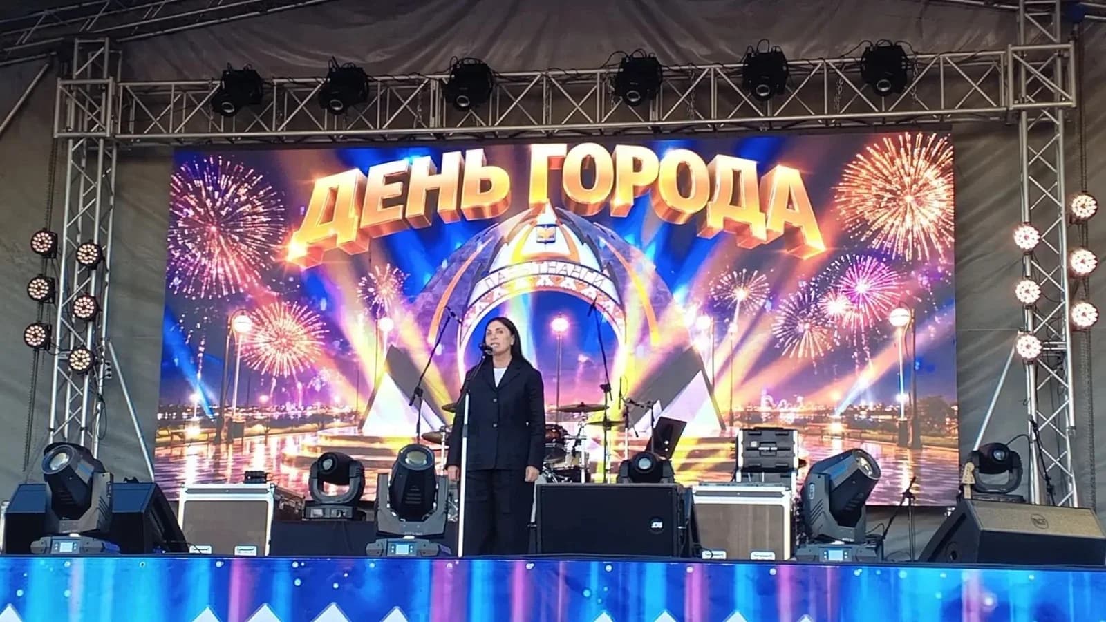 Глава Приуралья поздравила земляков с главной сцены Дня города столицы района