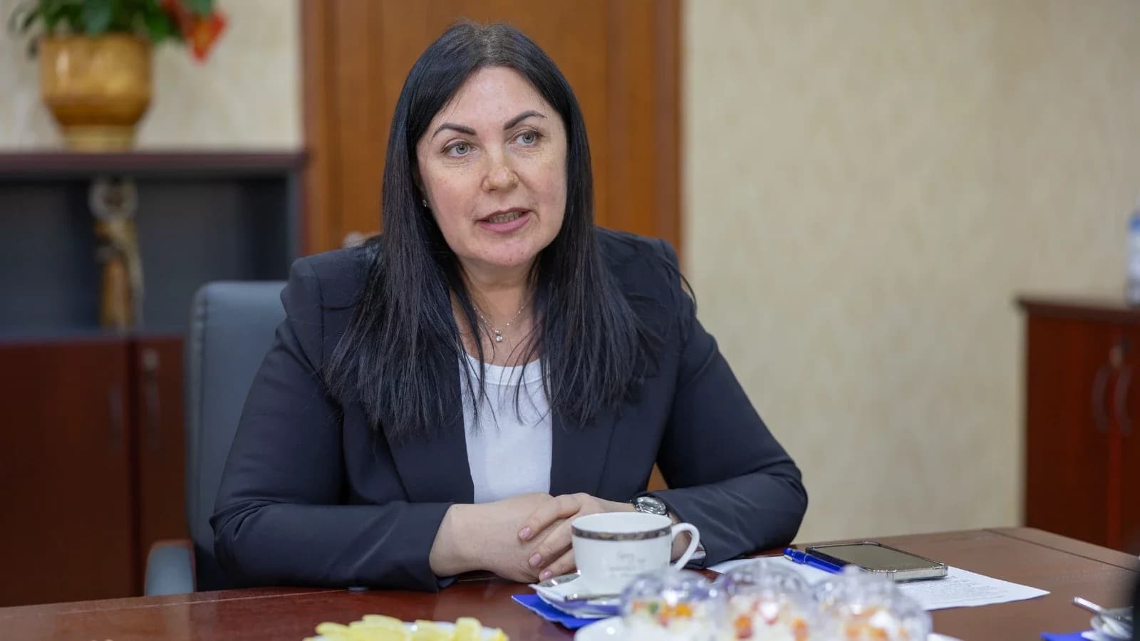 Добра и процветания: глава Приуральского района поздравила Харп с Днем рождения